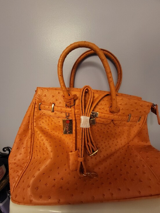 Penelope Ann Handbags - NWOT Penelope Ann 14.5x12x6 Orange Ostrich-Texture Top-Handle Tote Bag